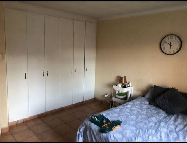 3 BEDROOM APARTMENT FOR SALE IN GLEN MARAIS